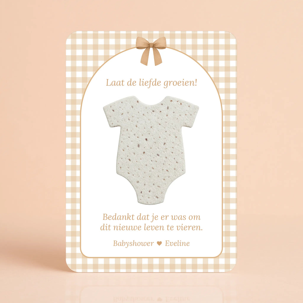 Babyshower cadeau en bedankje met zaadpapier hart Gingham Bruin – gepersonaliseerd kaartje met romper van zaadpapier, Studio Miron